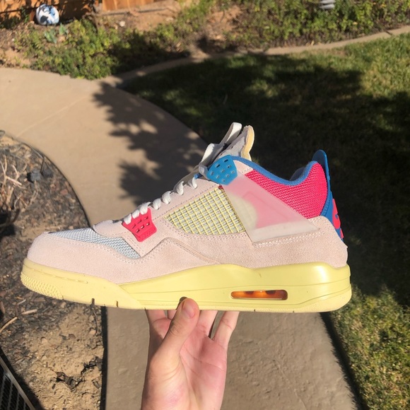 Jordan 4 Retro Union Guava Ice - Picture 4 of 5